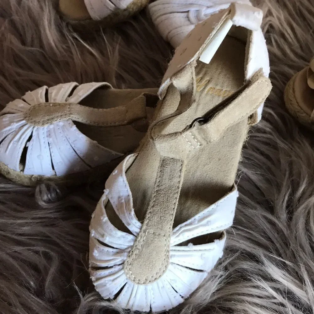 Lot of 3 Old Navy girls sandals shoes 2 sizes cute